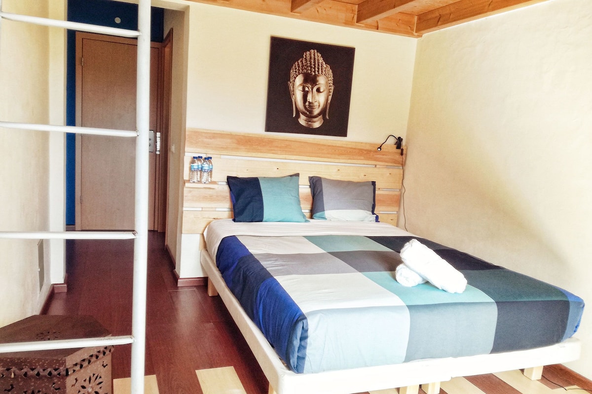 Family Room | Blackout drapes, cribs (free), WiFi (free), bed sheets