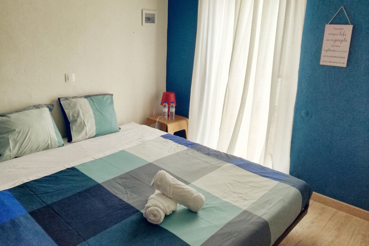 Double Room | Blackout drapes, cribs (free), WiFi (free), bed sheets