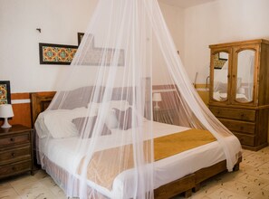 1 bedroom, in-room safe, iron/ironing board, WiFi - 1 Bedroom Beachfront Penthouse for 4 Guests, Wifi, beachfront terrace, Balcony, (El Cuyo)