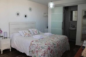 1 bedroom, iron/ironing board, travel crib, WiFi