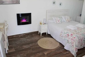 1 bedroom, iron/ironing board, travel crib, WiFi