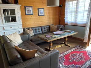 Smart TV, fireplace, books - Family-friendly three-family chalet "Thomson" on the Bettmeralp (Bettmeralp)
