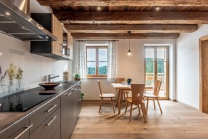 Fridge, microwave, stovetop, dishwasher - Holiday Apartment "Oberprünst Hof - St. Luis" in Cosy Chalet with Garden and Wi-Fi (Plazzoles)