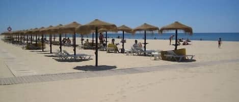 Una playa cerca