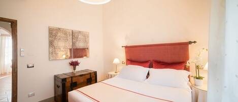 2 chambres, fer et planche à repasser, Wi-Fi gratuit, draps fournis