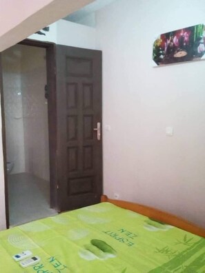 1 bedroom, iron/ironing board - Beautiful furnished 2 room apartment in the ATCI Riviera (Abidjan)