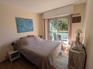 1 bedroom - Central Arcachon - Cozy T2 for 4 with Balcony, Parking, and Bike Storage (Arcachon)