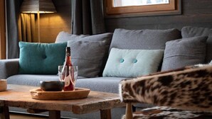 Living area - Welcome to Miravidi 4*, located at the foot of the slopes<br>7 nights from Sunday t (MONTVALEZAN)