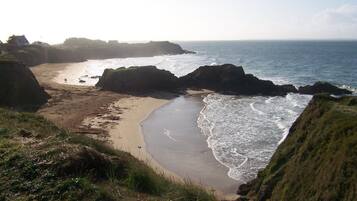 Beach nearby, sun-loungers