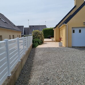 Property grounds - Detached house, facing south, av garage and enclosed garden, 350 m from the beach (Finistere (Clohars-Carnoët)