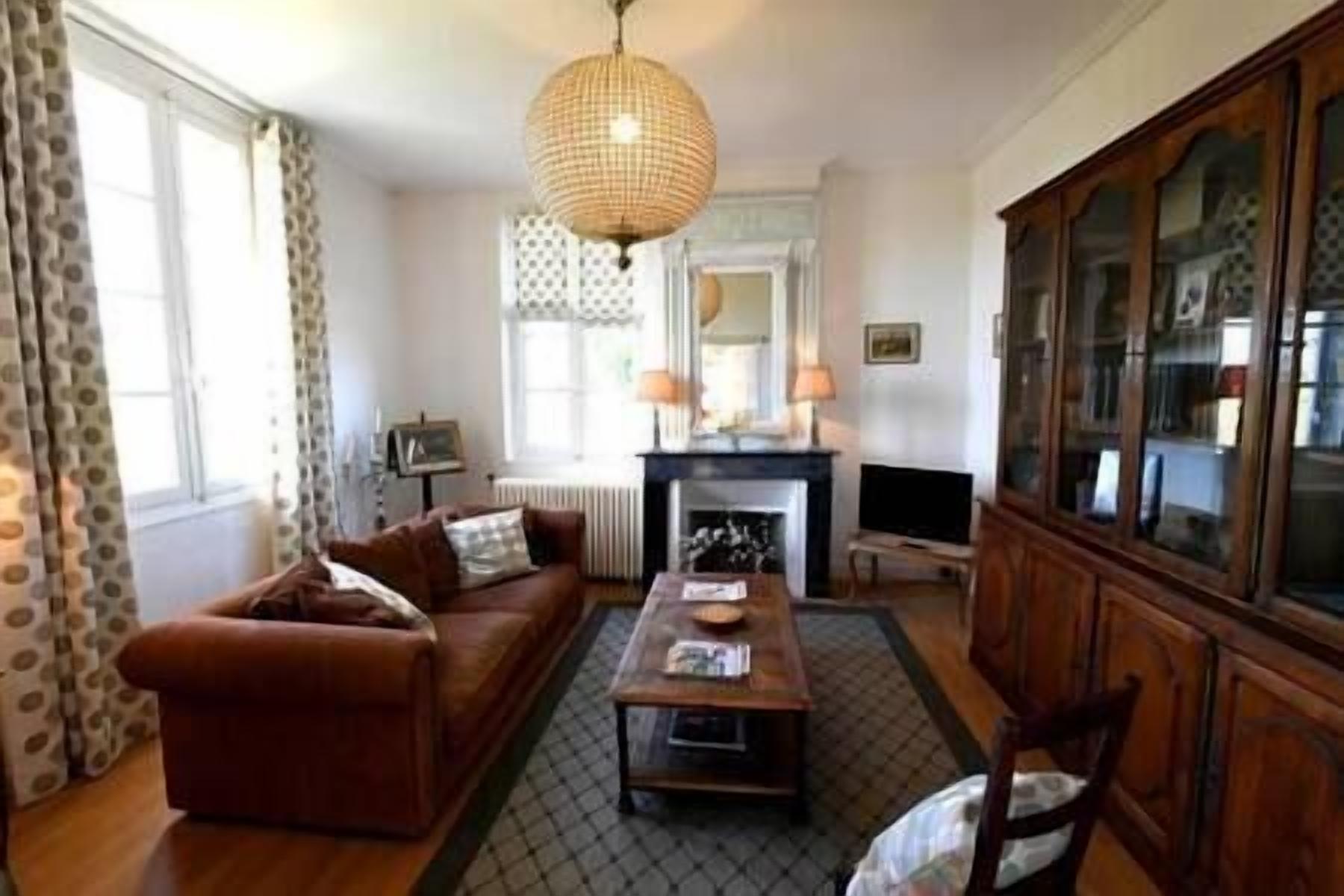 Charming Wine Property with Pool near Saint-Emilion