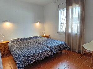 3 makuuhuonetta, silitysrauta/-lauta, Wi-Fi