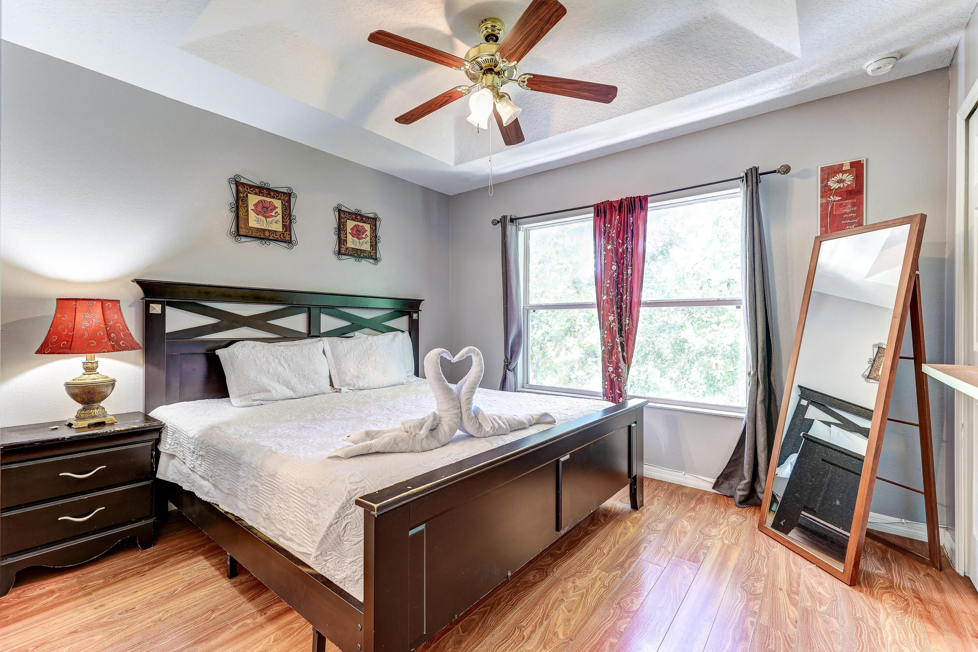 3 bedrooms, iron/ironing board, free WiFi, bed sheets