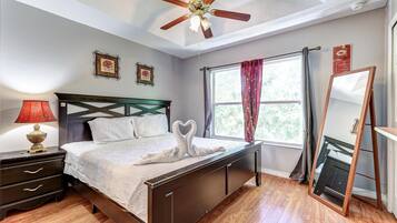 3 bedrooms, iron/ironing board, free WiFi, bed sheets