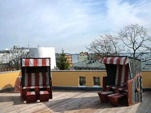 Unclassified image, 3 of 20, button - Apartment Nordwind with view to the harbor - Gohr- apartments (Stralsund)