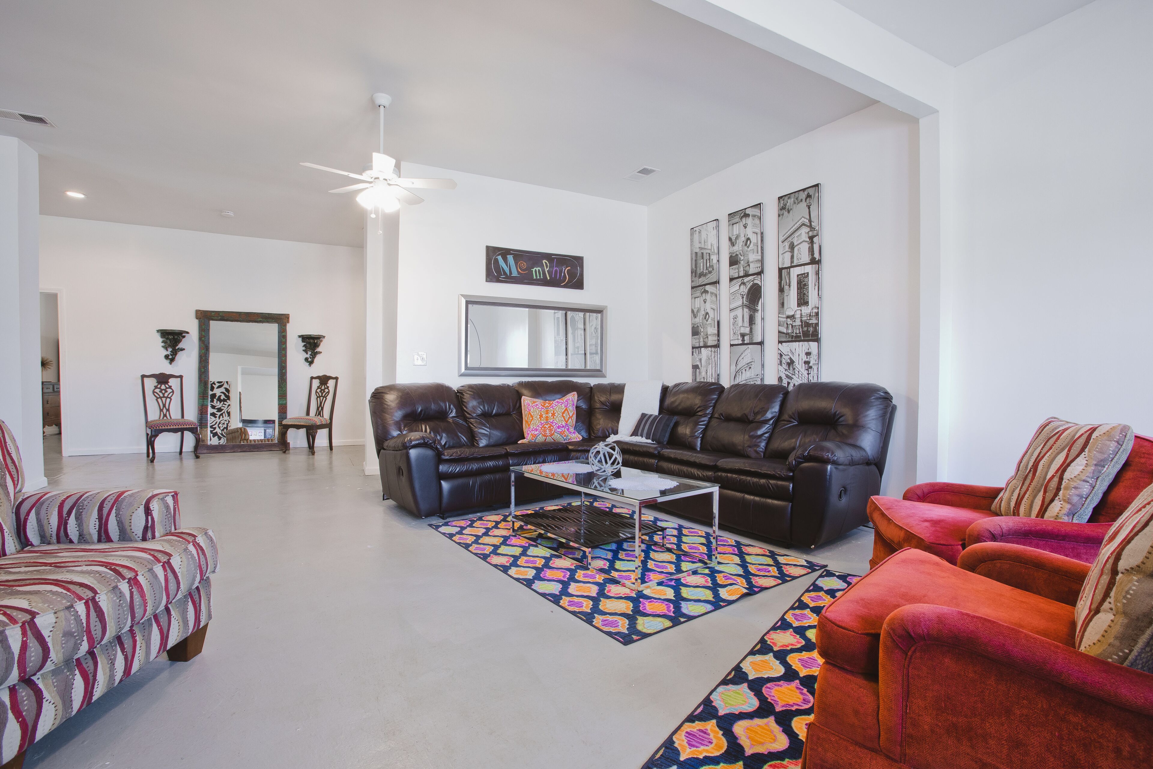 HUGE 5000 sqft condo - 2 blocks Beale, 11 beds 3king & 8queen, 3 bath, prkng lot