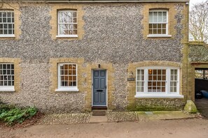 Exterior detail - Middle Knoll, Cley-next-the-Sea, Norfolk (Cley-next-the-Sea)