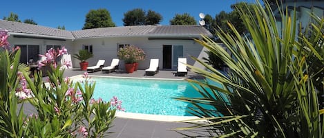 Outdoor pool, a heated pool