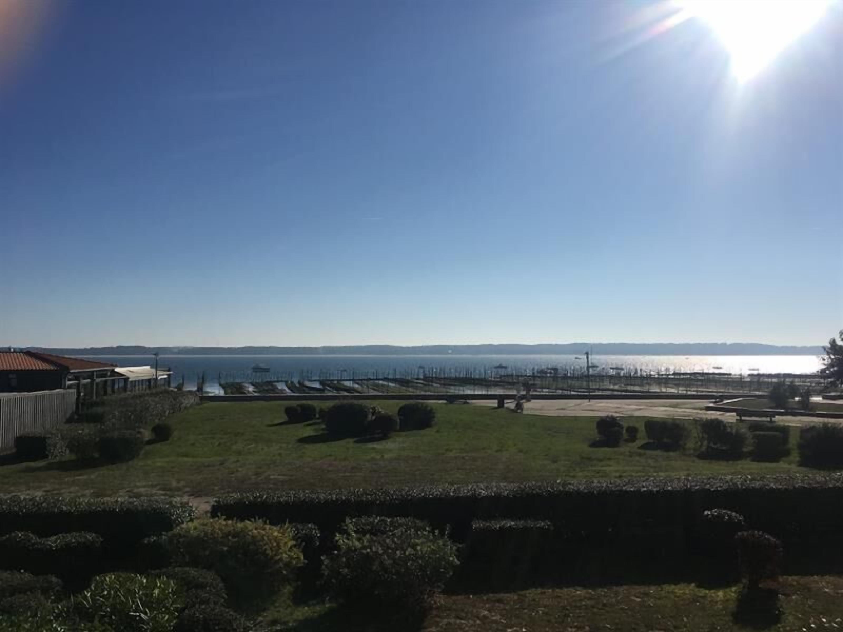 B42 Ideal location in Cap Ferret for this small apartment!