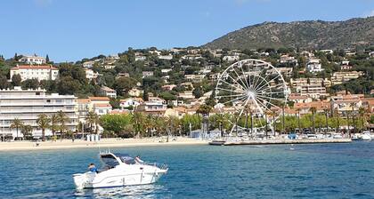 Beachfront studio with terrace and cleaning included