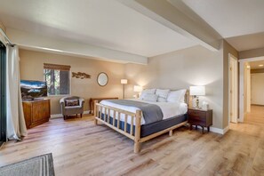 3 habitaciones, escritorio, tabla de planchar con plancha y wifi 