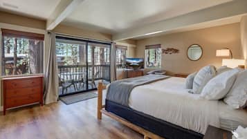 3 bedrooms, desk, iron/ironing board, WiFi