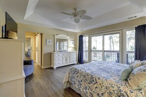 4 bedrooms, iron/ironing board, Internet, bed sheets