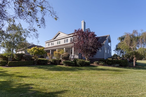 Perfect For Large Family Get Aways Or Your Gorgeous Ranch Style Wedding.