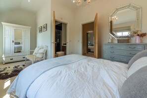 3 bedrooms, Internet, bed sheets - Sea Holly Cottage, Thornham, Norfolk (Hunstanton)