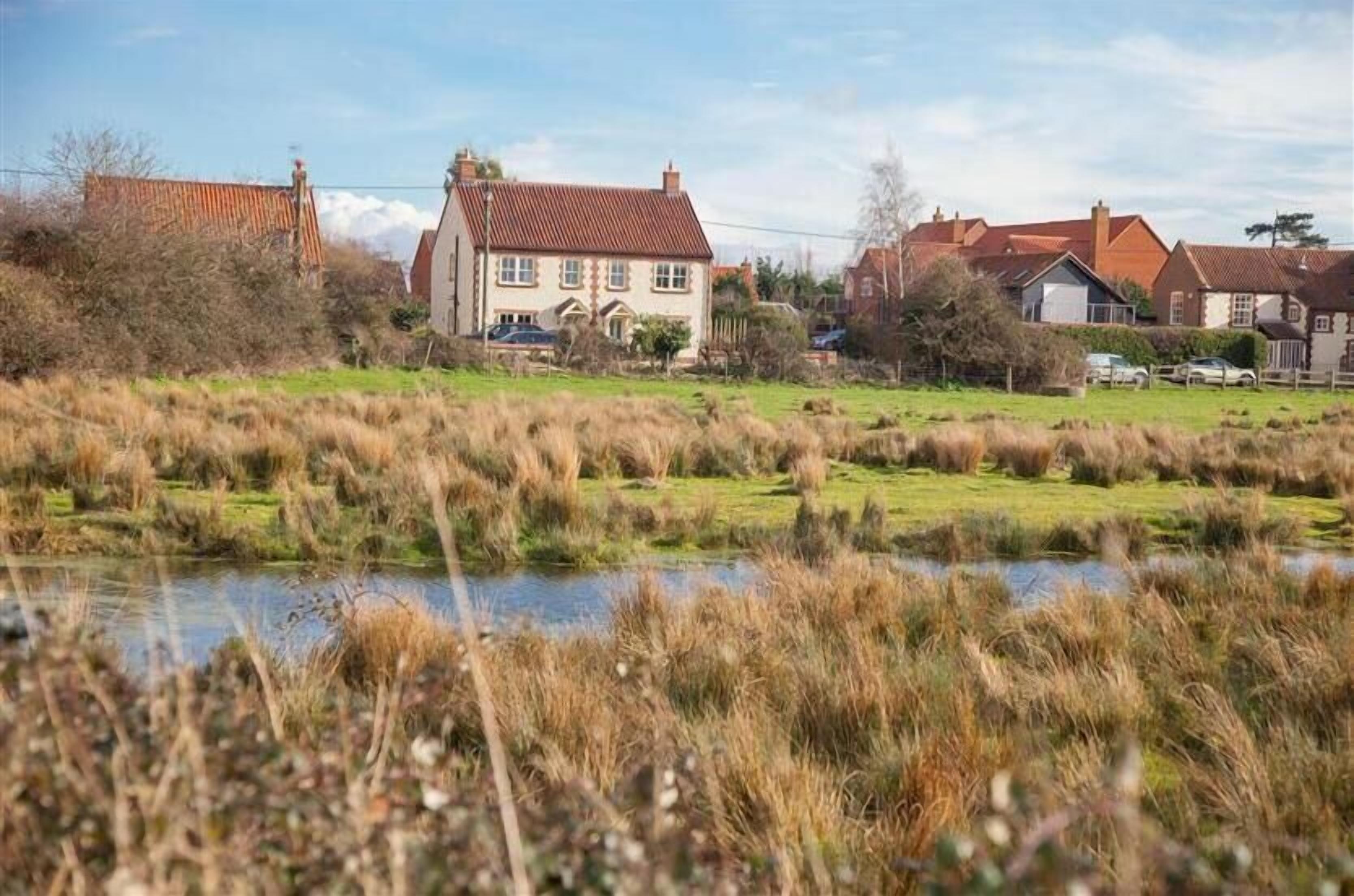 The marshes opposite Sea Holly Cottage