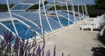 Iso talo maaseudulla panoraamanäkymät pisine