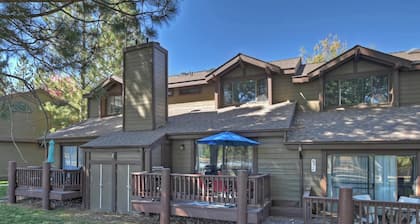 Bayshore Condo: Modern Mountain Design! Pet Friendly! Community Tennis Courts, HOT TUB & Seasonal Pool! Close to Big Bear Marina’s & Village!