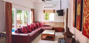 Smart-TV, Bücher, Arbeitsbereiche