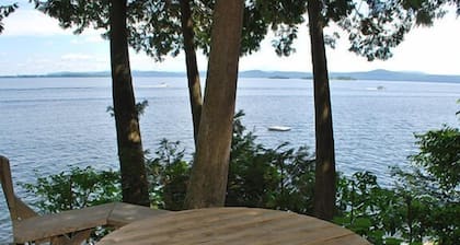 Aislado y privado Lakefront Cottage – Impresionantes vistas – Paz y tranquilidad