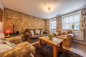 TV, fireplace, DVD player - Sea Lavender Cottage, Burnham Market, Norfolk (King's Lynn)