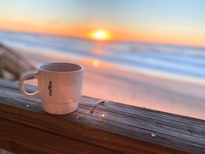 Beach/ocean view - The Haven - Oceanfront Surf Condo! Community Pool, Sleeps 4 (Surf City)