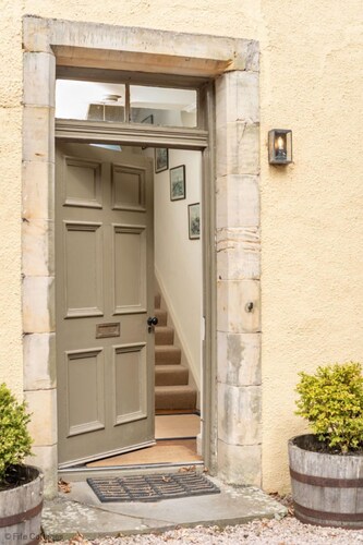 A traditional 3 bedroomed farmhouse close to St Andrews