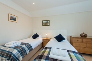 3 Schlafzimmer, Bügeleisen/Bügelbrett, Internetzugang, Bettwäsche