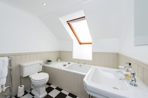 Bruser, hårtørrer, håndklæder