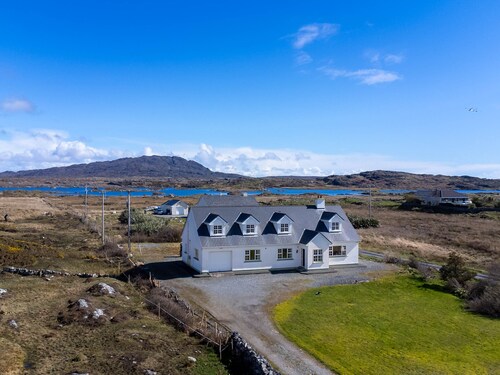 Annerfield House, Ballyconneely Ocean & Mountain Views