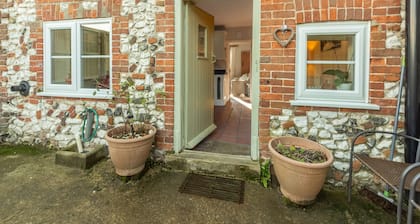 Froggy Cottage, Thornham, Norfolk