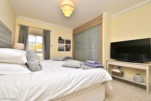 2 soverom, strykejern/-brett, internettilgang og sengetøy