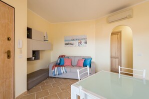 TV - Villaggio Perlacea - PERLACEA 25 (Golfo Aranci)