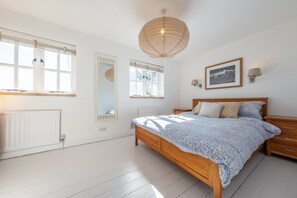 3 bedrooms, Internet, bed sheets - Marigold Cottage, Docking, Norfolk (King's Lynn)