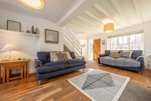 TV, fireplace - Marigold Cottage, Docking, Norfolk (King's Lynn)