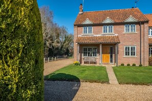 Exterior - Marigold Cottage, Docking, Norfolk (King's Lynn)
