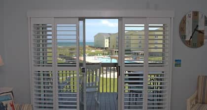 Aruba Sun - 1 BR Surf Condo - Great Views and Community Pool