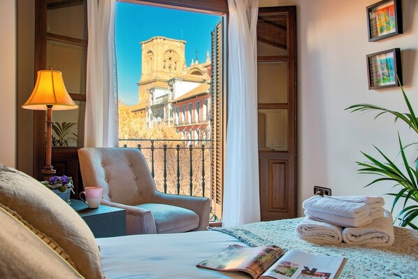 2 makuuhuonetta, äänieristys, Wi-Fi, vuodevaatteet