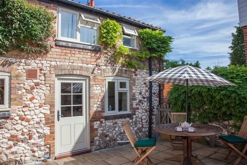 6 Clock Row, Thornham, Norfolk