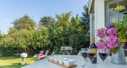 Upea perheen loma-asunto meren äärellä Old Hunstantonissa, jossa on suuri puutarha